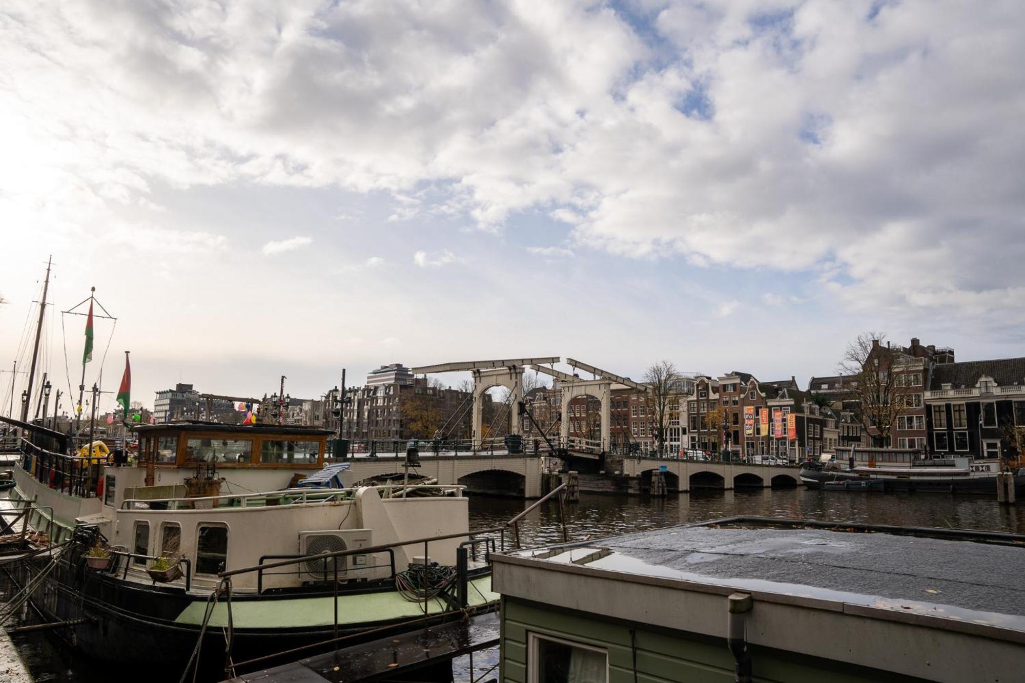 Skinny Bridge Boutique Stay Amsterdam Exterior photo